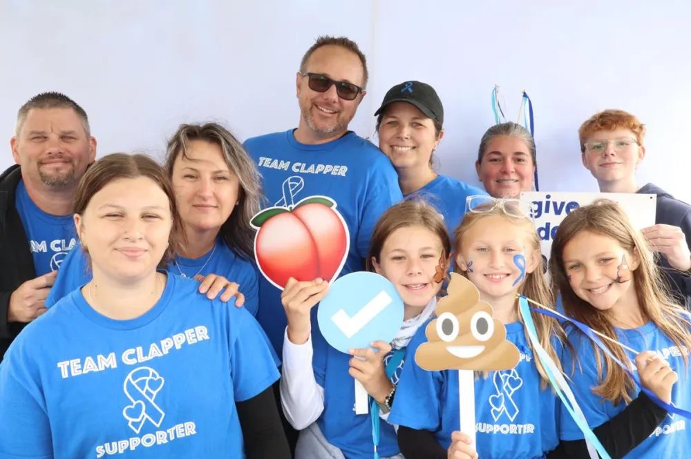 Walk to End Colon Cancer participants