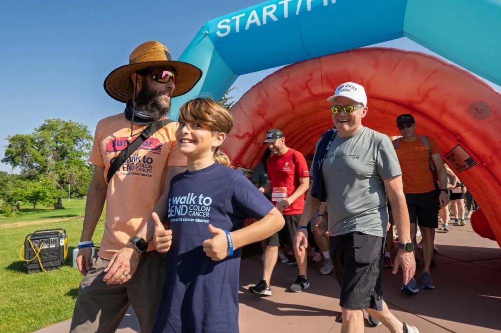 Walk to End Colon Cancer participants