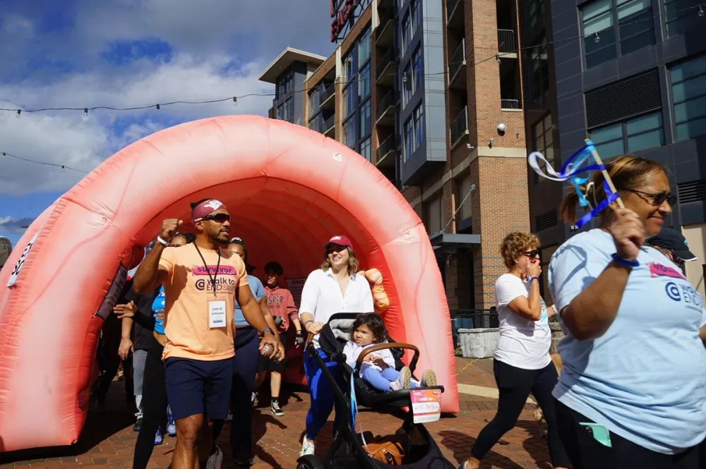Walk to End Colon Cancer participants