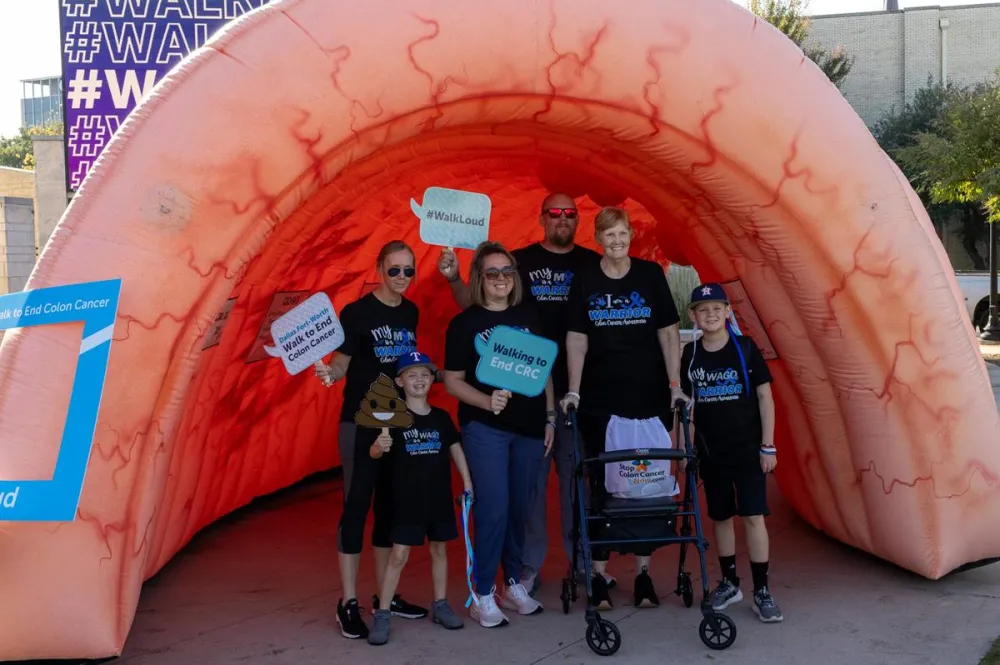 Walk to End Colon Cancer participants