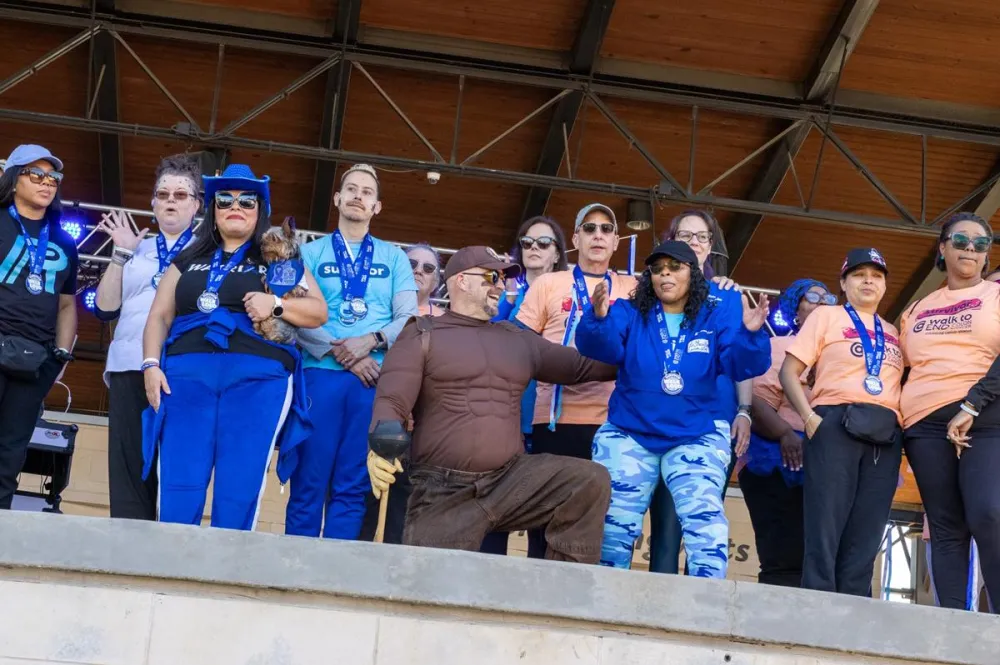 Walk to End Colon Cancer participants